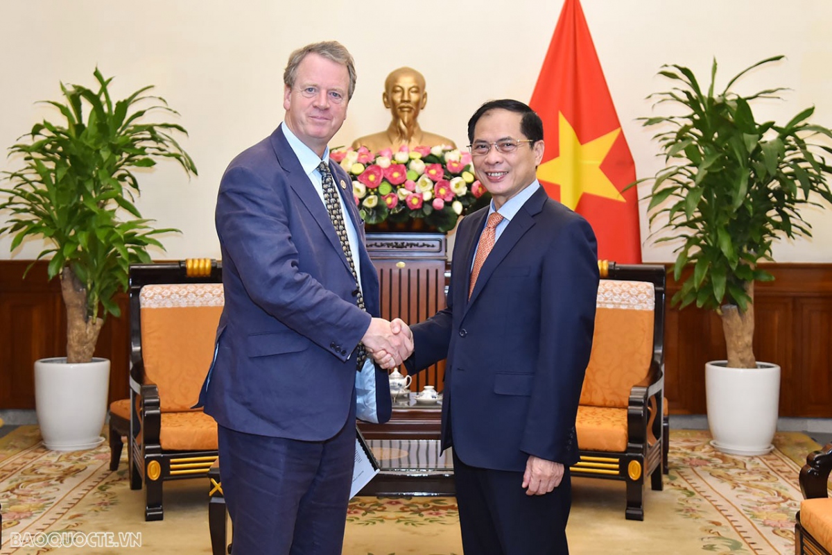 Vietnam promotes multifaceted cooperation with UK